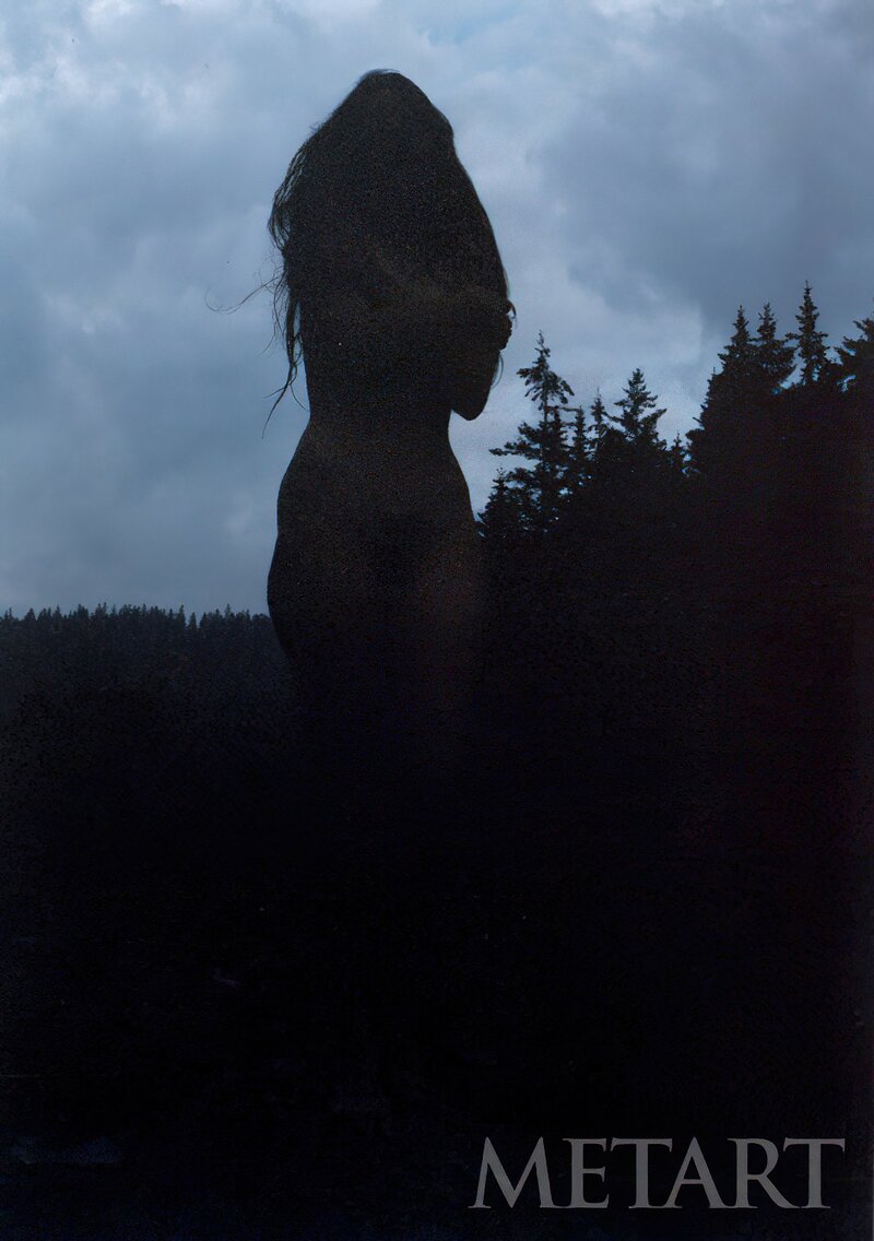 Камилла, 27